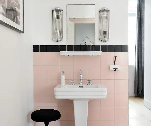 La Maison D'ambronay Pensión